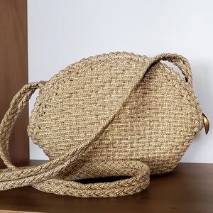 De Vecchi Hamilton Hodge Woven Tan/Gold Clamshell Crossbody/Shoulder Bag NWOT